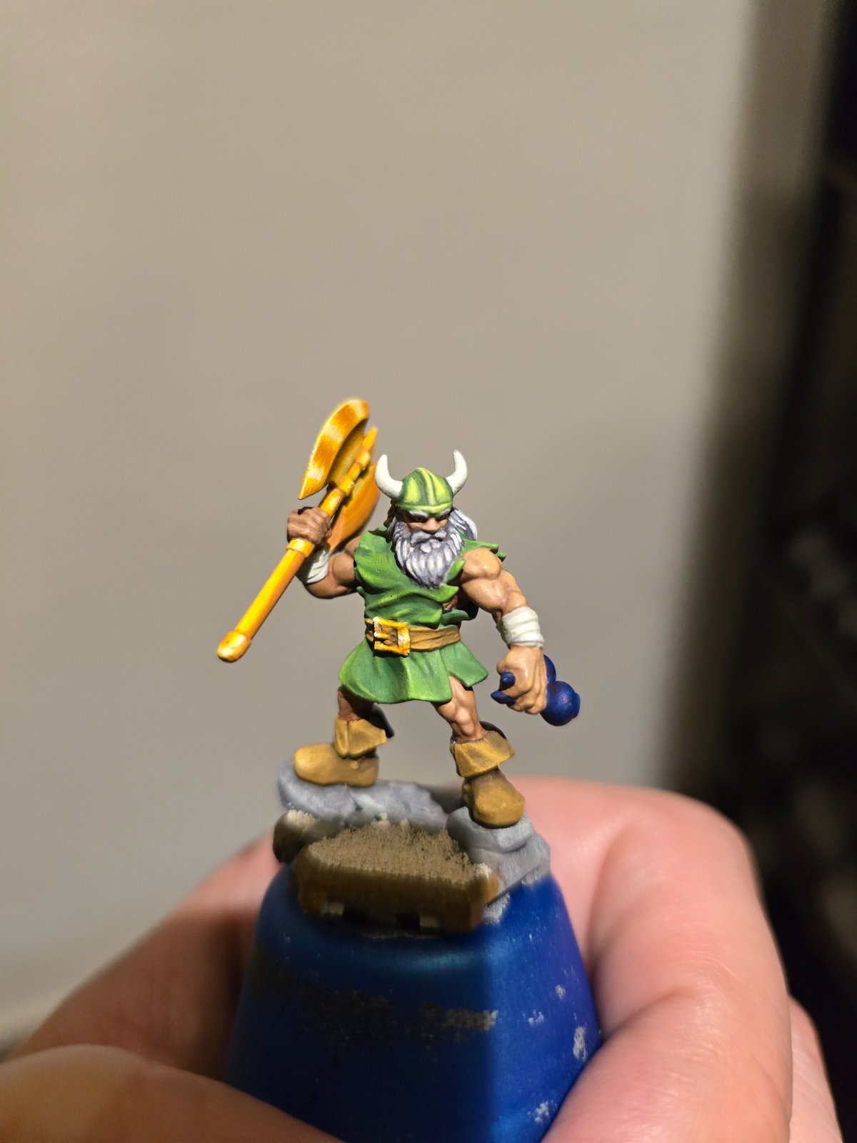 Elnomedas miniature